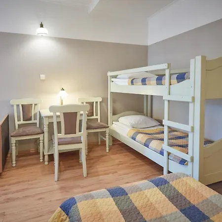 فندق Batory Annex 2*