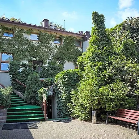 Otel Batory Annex 2*
