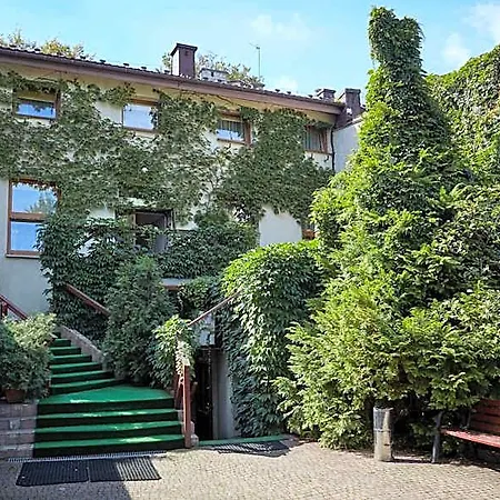 Batory Annex Otel 2*