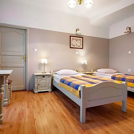 Batory Annex Otel 2*
