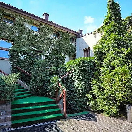 Batory Annex
