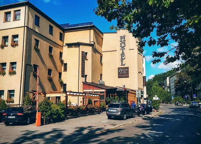 Batory Annex Hotel 2*