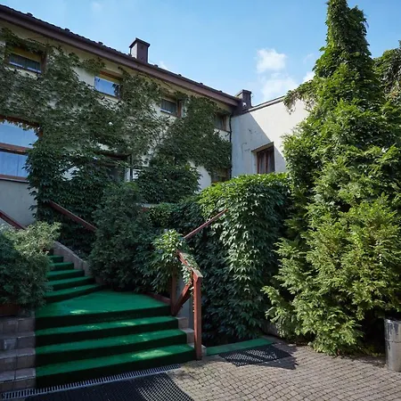 Batory Annex 2*