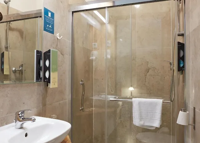 Batory Annex מלון 2*